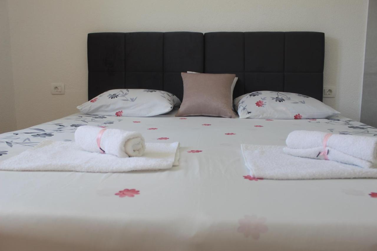 Sun Studio Apartment Komolac Luaran gambar